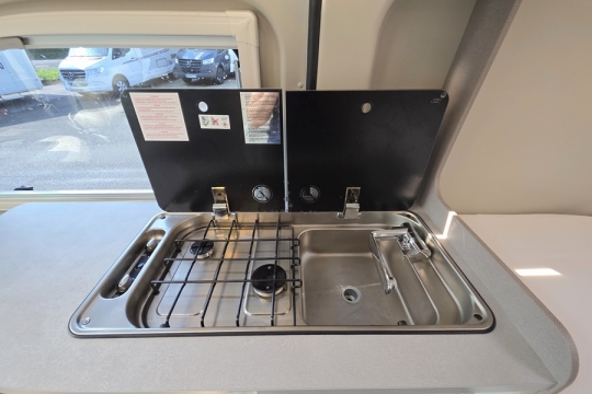 Etrusco-540-DB-Interior-Kitchen-Top.jpg