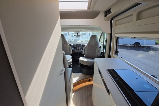 Etrusco-540-DB-Interior-Rear-to-Front.jpg