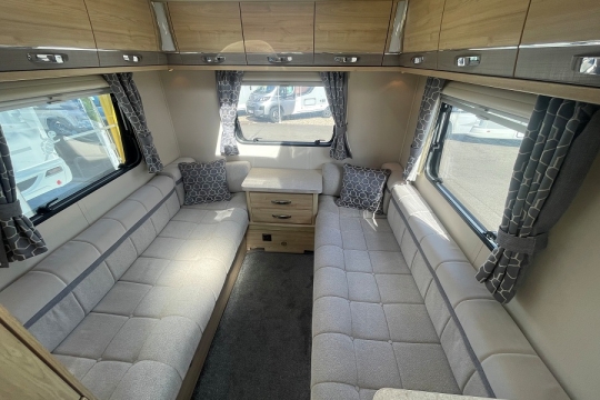 elddis-accordo-120-interior-rear-lounge.jpg