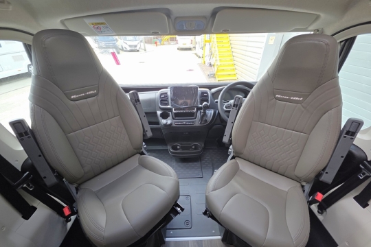 Swift-Kon-Tiki-794-Interior-Cab.jpg