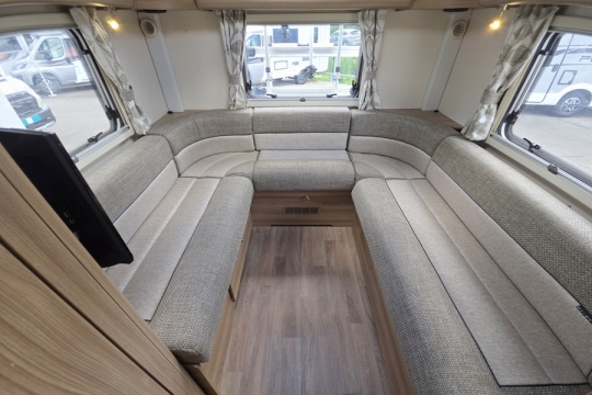 Bessacarr-Hi-Style-496-Interior-Rear-Lounge.jpg