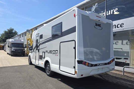 McLouis-Fusion-379-Exterior-Rear-Side.jpg