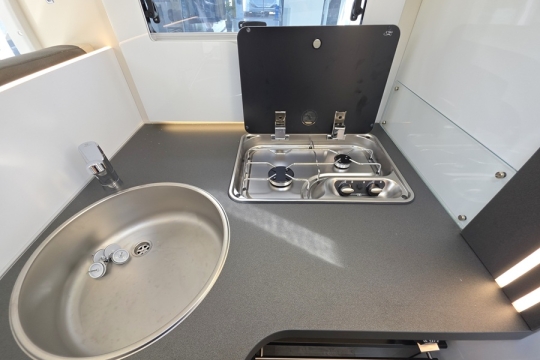 McLouis-Fusion-379-Interior-Kitchen-Top.jpg