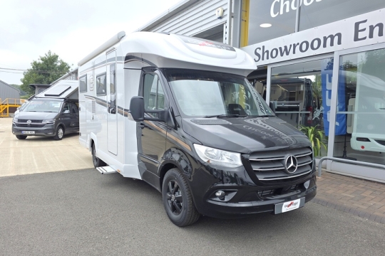 Carthago-C1-Tourer-T143-KB-LE-Exterior-Front-Side.jpg