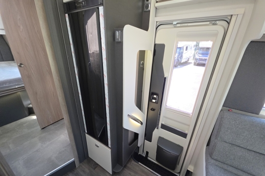 Swift-Escape-694-Interior-Entrance.jpg