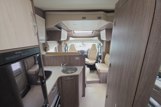 Burstner-Ixeo-IT-726-Interior-Mid-to-Front.jpg