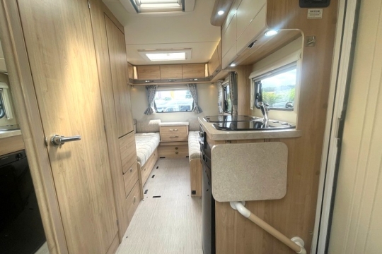 elddis-accordo-120-interior-to-back.jpg