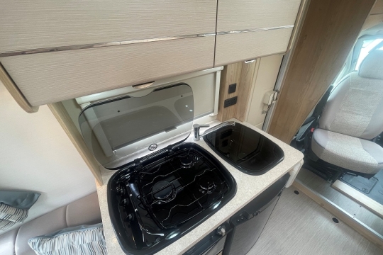 elddis-accordo-120-interior-kitchen-top.jpg