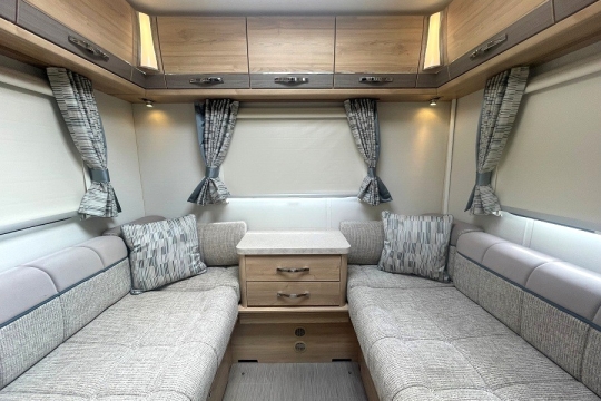 elddis-accordo-120-interior-rear.jpg