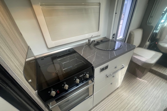 benimar-mileo-282-interior-kitchen-tops.jpg
