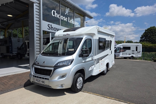 elddis-majestic-115-exterior-front-side.jpg