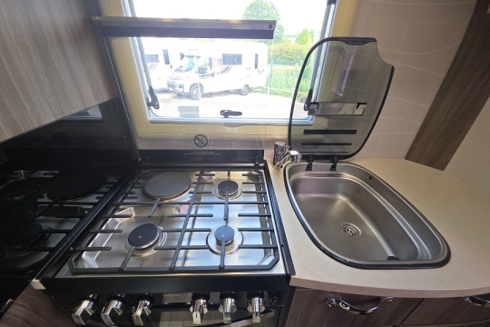 auto-sleepers-bourton-interior-kitchen-top.jpg