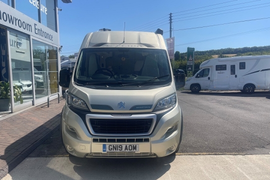 auto-sleepers-kemerton-xl-exterior-front.jpg
