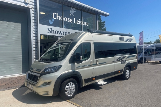 auto-sleepers-kemerton-xl-exterior-front-side.jpg