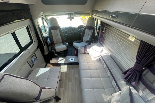 auto-sleepers-kemerton-xl-interior-lounge.jpg