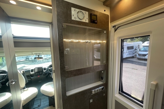 burstner-lyseo-it-644g-interior-details.jpg