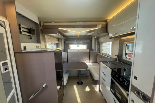 burstner-lyseo-it-644g-interior-to-rear.jpg