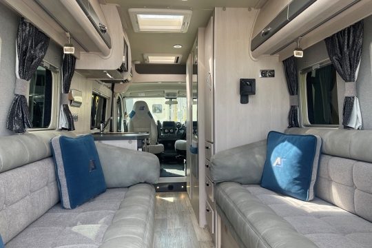 auto-sleepers-warwick-xl-interior-to-front.jpg