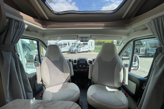 carado-t449-interior-cab-seats.jpg