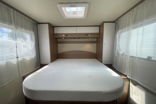 carado-t449-interior-rear-bed.jpg