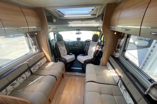 bailey-approach-730-interior-front-lounge.jpg