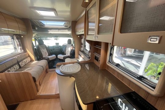 bailey-approach-730-interior-to-front.jpg