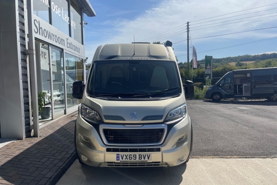 auto-sleepers-warwick-xl-exterior-front.jpg