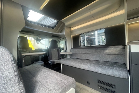 ace-1500-et-interior-front-lounge.jpg