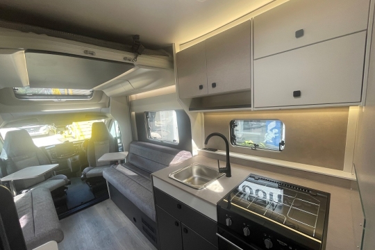 ace-1500-et-interior-living.jpg