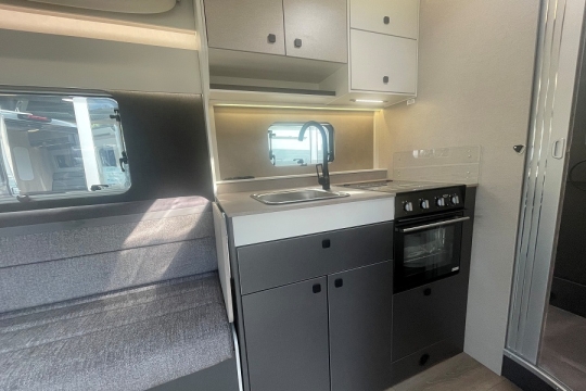 ace-1500-et-interior-kitchen.jpg