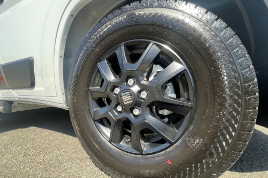 etrusco-cv-640-sb-plus-exterior-wheels.jpg