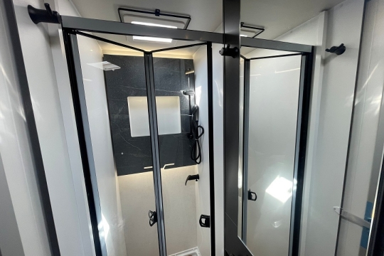 swift-trekker-540-interior-shower.jpg