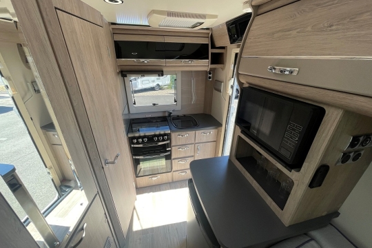 auto-sleepers-nuevo-interior-kitchen-re-take.jpg