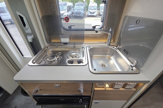 Dethleffs-Trend-T-6557-Interior-Kitchen-Top.jpg