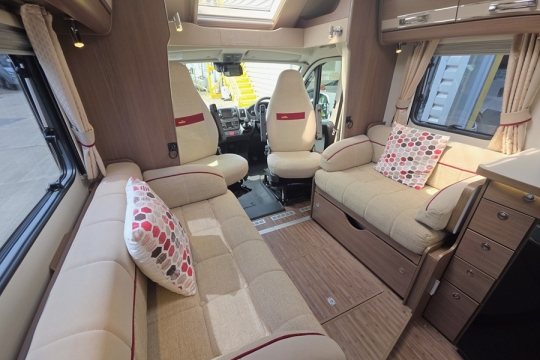 Elddis-Majestic-285-Interior-Lounge.jpg