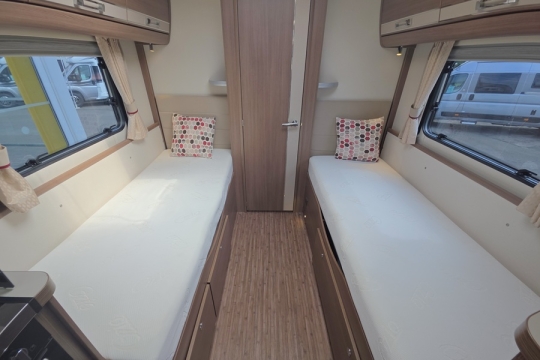 Elddis-Majestic-285-Interior-Beds.jpg