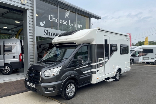 auto-trail-f68-exterior-front-side.jpg