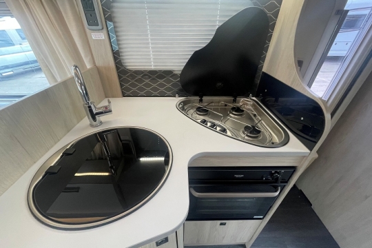 auto-trail-f68-interior-kitchen-top.jpg