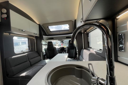 swift-trekker-594-interior-tap-forward.jpg