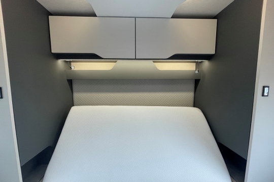 auto-trail-f74-interior-headboard.jpg