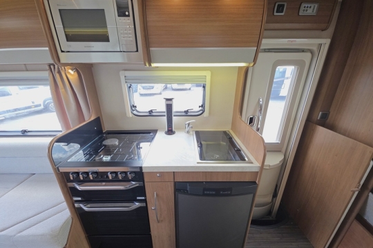 Auto-Trail-Imala-625-Interior-Kitchen.jpg