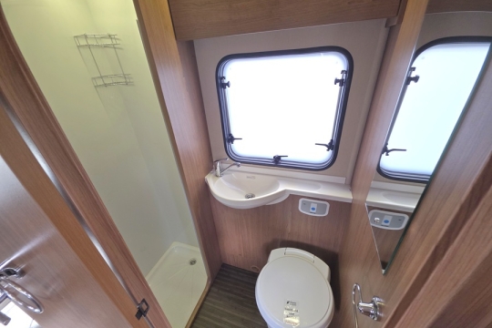 Auto-Trail-Imala-625-Interior-Bathroom.jpg