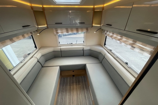 rollerteam-pegaso-745-interior-rear-lounge.jpg