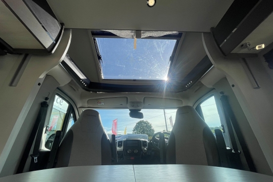 chausson-welcome-738-interiro-skylight.jpg