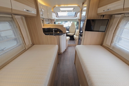 Burstner-Nexxo-T720-Interior-Rear-to-Front.jpg