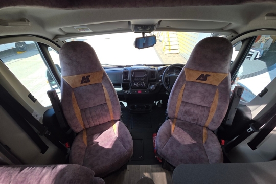 auto-sleepers-nuevo-ek-es-interior-front-seats.jpg