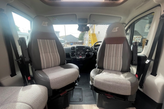 auto-sleepers-broadway-fb-interior-cab-seats.jpg