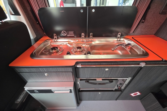 VW-Transporter-SK-Conversion-Interior-Kitchen.jpg