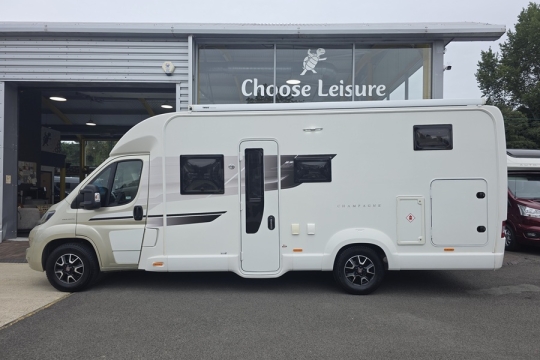 Swift-Champagne-684-Exterior-Side.jpg