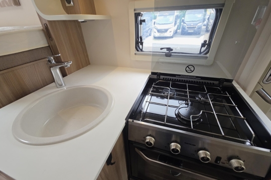 Swift-Champagne-684-Interior-Kitchen-Top.jpg